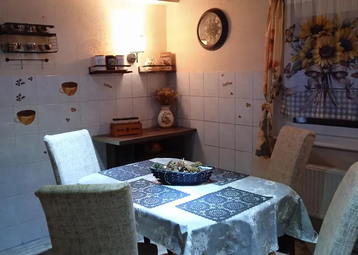 Ferienhaeuschen Berg Und Tal